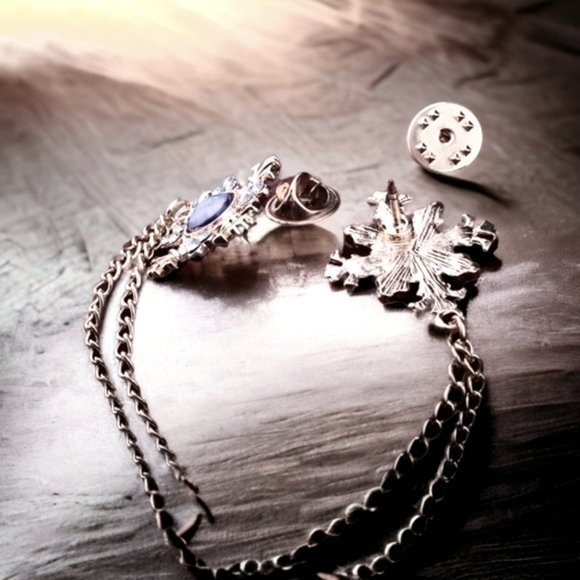 Collar Pin/ Shawl holder - Picture 4 of 4